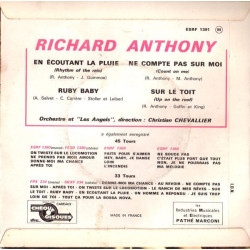 En Écoutant La Pluie