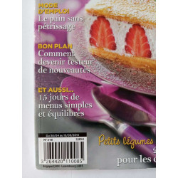 Gourmand vite des fraises en gâteaux tartes mousses
