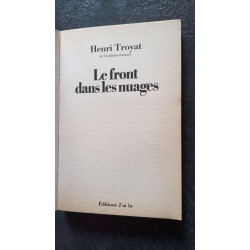 Le front dans les nuages