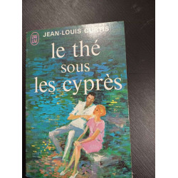 Le thé sous les cypres