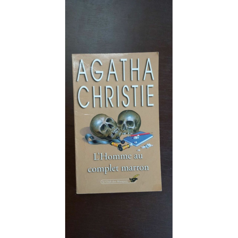 L'Homme au complet marron Le Club des masques