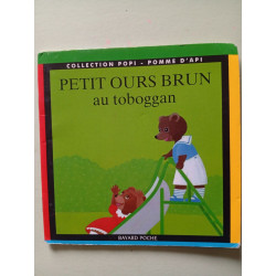 Petit Ours Brun au toboggan