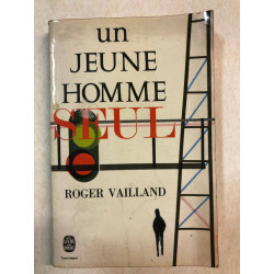 Un jeune homme seul