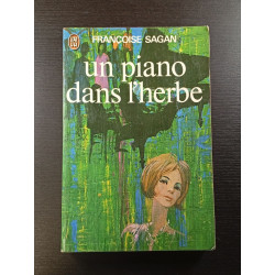 Un piano dans l'herbe