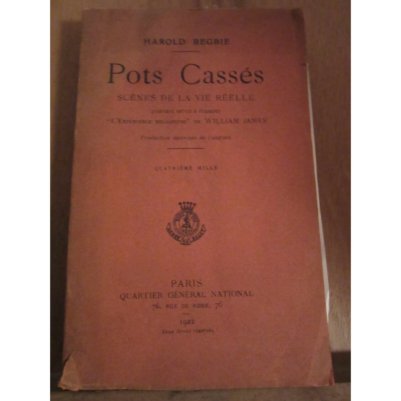Pots cassés scènes de la vie réelle Quartier Général National