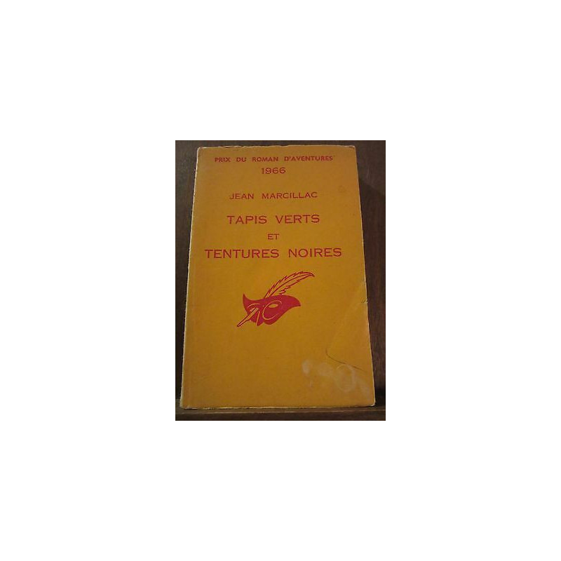 Tapis verts et tentures noires Le Masque n941