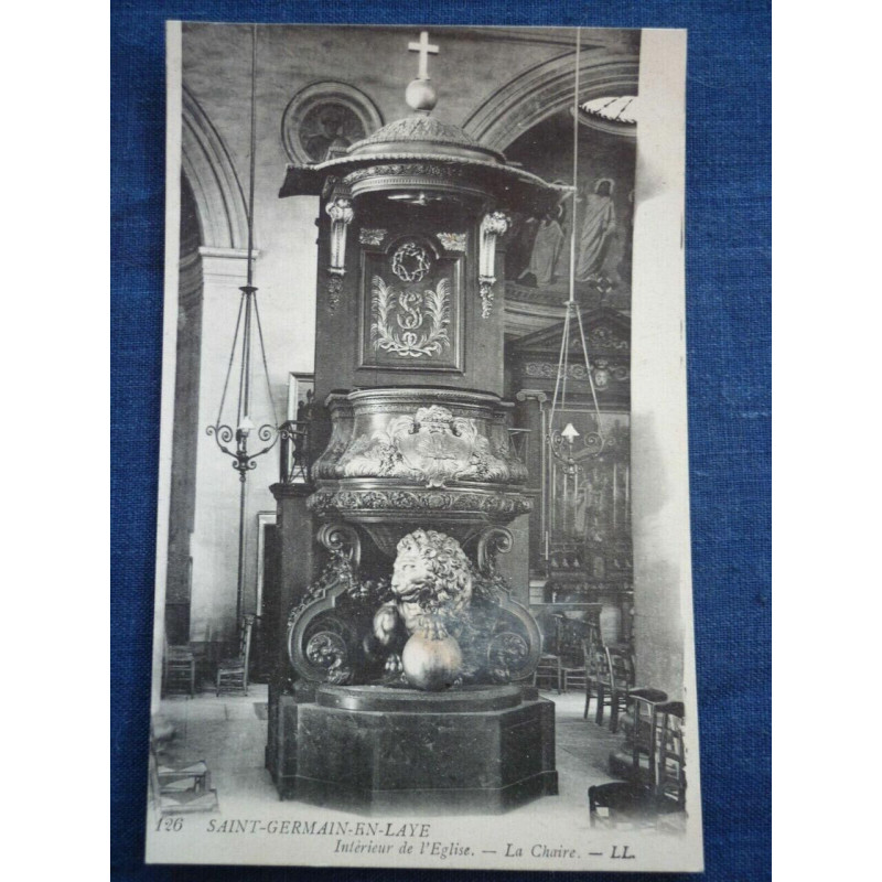 CPA Saint-Germain-en-Laye Intérieur de l'église la chaire LL-Edia N126