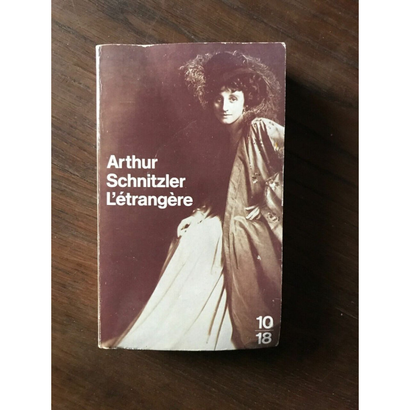 l'étrangère