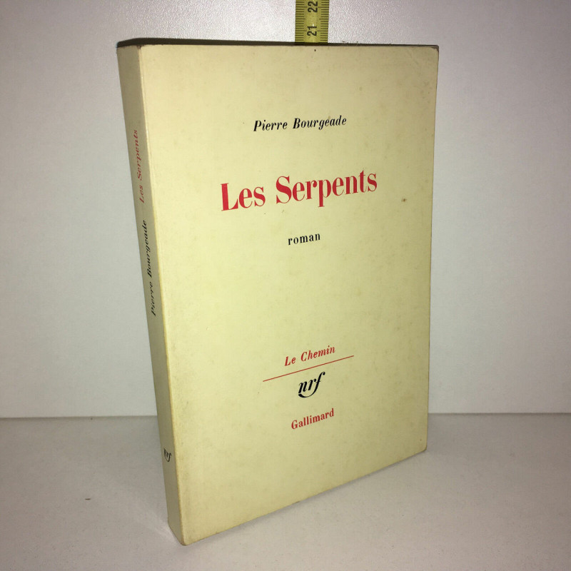 LES SERPENTS roman Nrf Gallimard Le Chemin