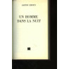 Ujn homme dans la nuit
