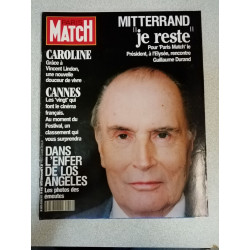 Revue - Paris-Match N° 2242