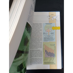 Le grand livre du monde vivant