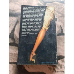 Le gorille en bretelles