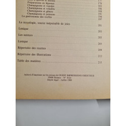 Champignons de la cueillette à la table