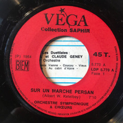 Sur Un Marché Persan / Dans Le Jardin D'un Monastère