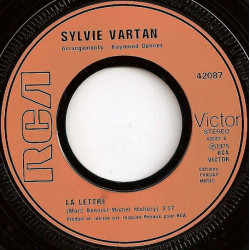 Qu'est-ce Qui Fait Pleurer Les Blondes