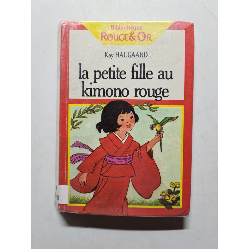 La petite fille au kimono rouge