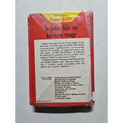 La petite fille au kimono rouge