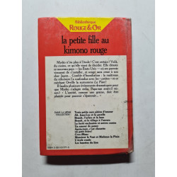 La petite fille au kimono rouge