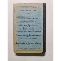 Méthode de coupe et d'assemblage pour robes de femmes