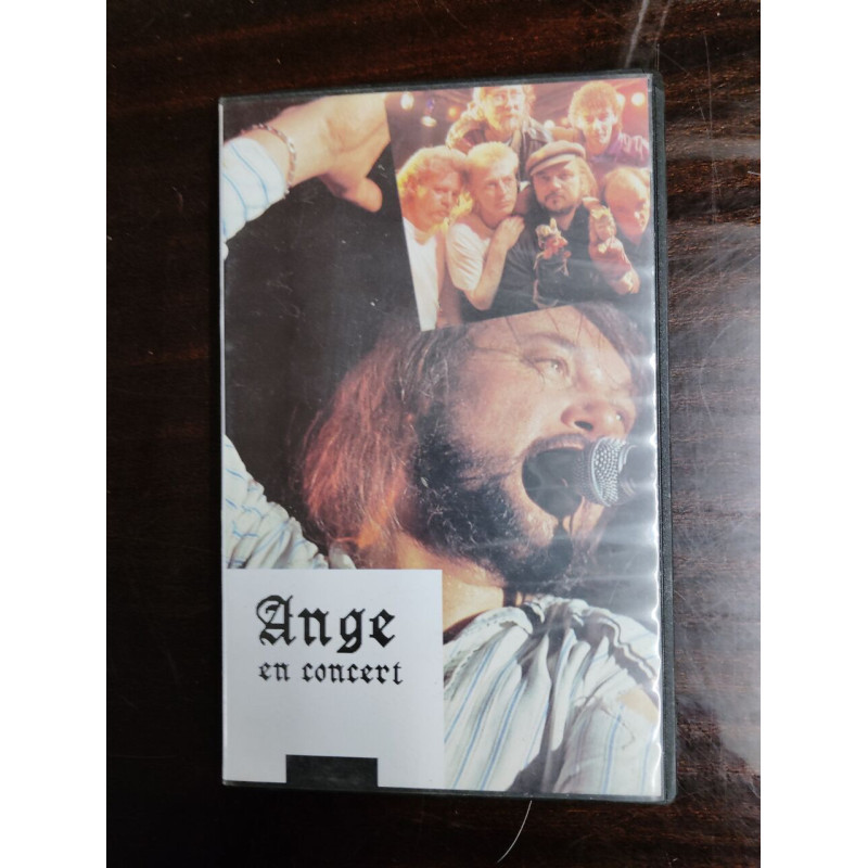 Ange en concert