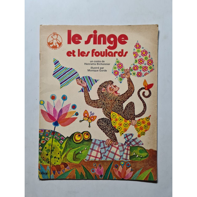 Le singe et les foulards