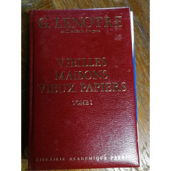 Vieilles maisons vieux papiers