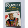 Un oursin sur les tapis verts