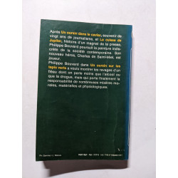 Un oursin sur les tapis verts