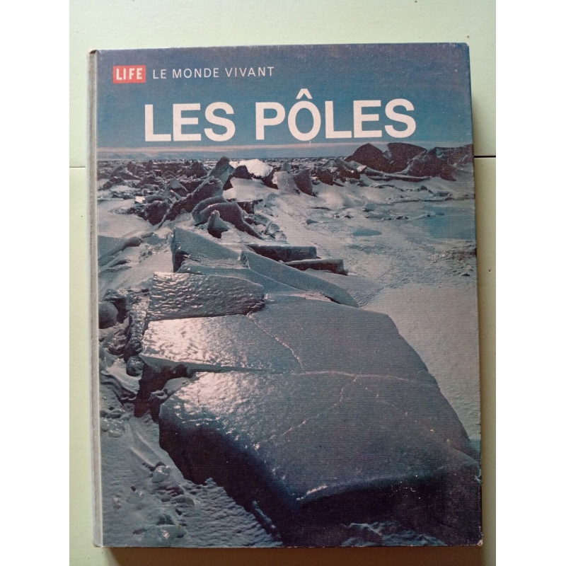 LES PÔLES