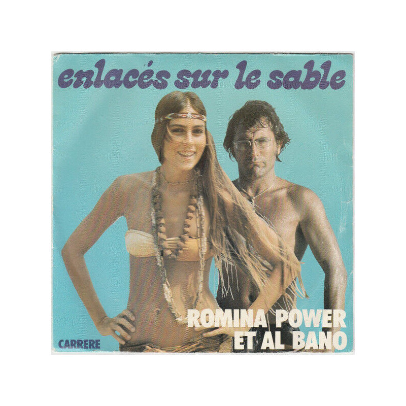 Enlacés Sur Le Sable