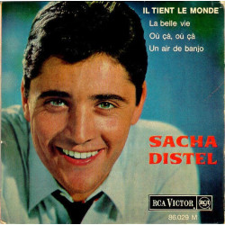 Il Tient Le Monde