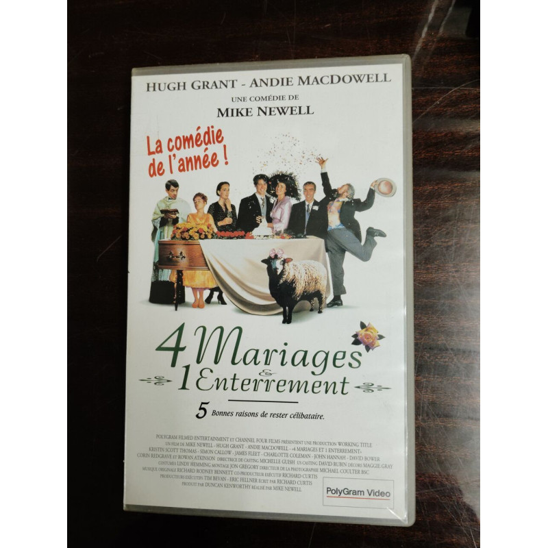 VHS - 4 Mariages et 1 Enterrement