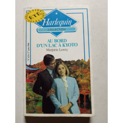 Au bord d'un lac à Kyoto