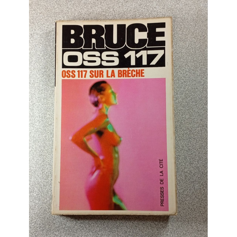 OSS 117 sur la brèche