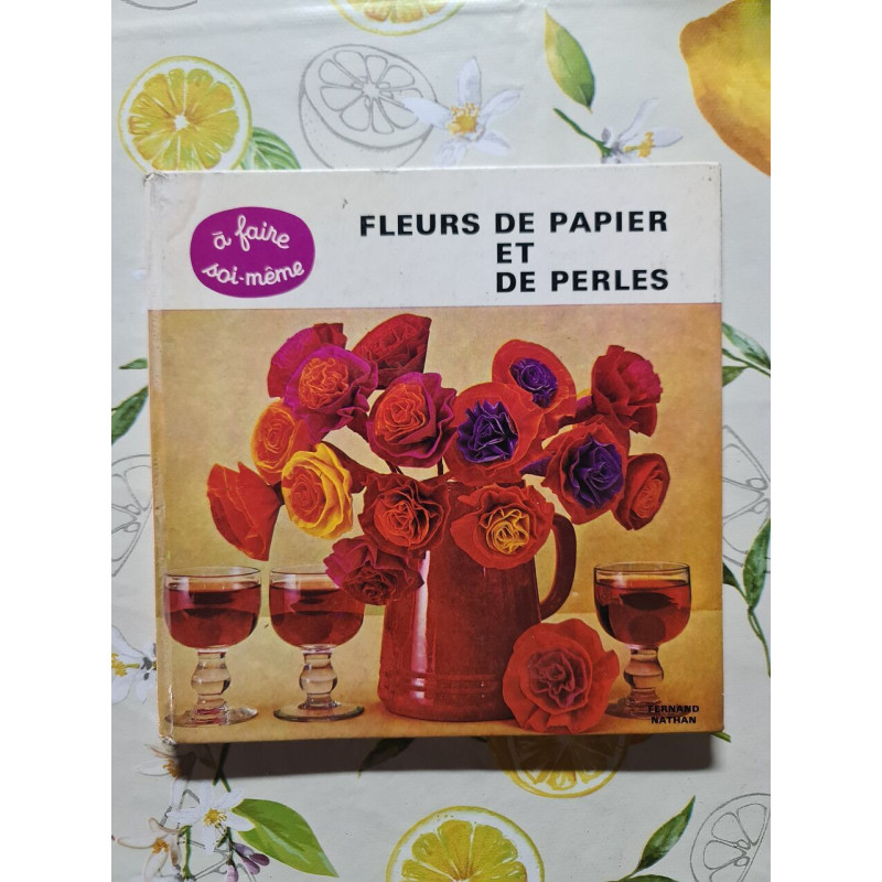 Fleurs de papier et de perles