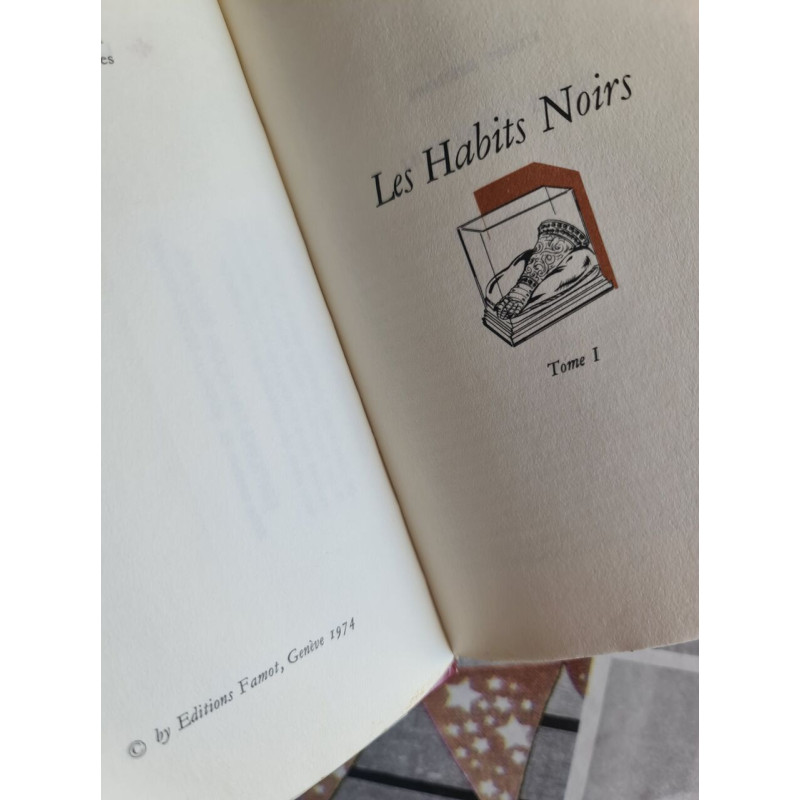 Les Habits Noirs