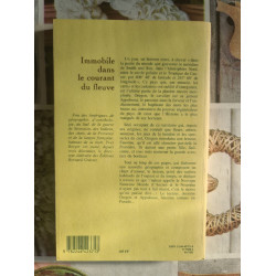Immobile dans le courant du fleuve
