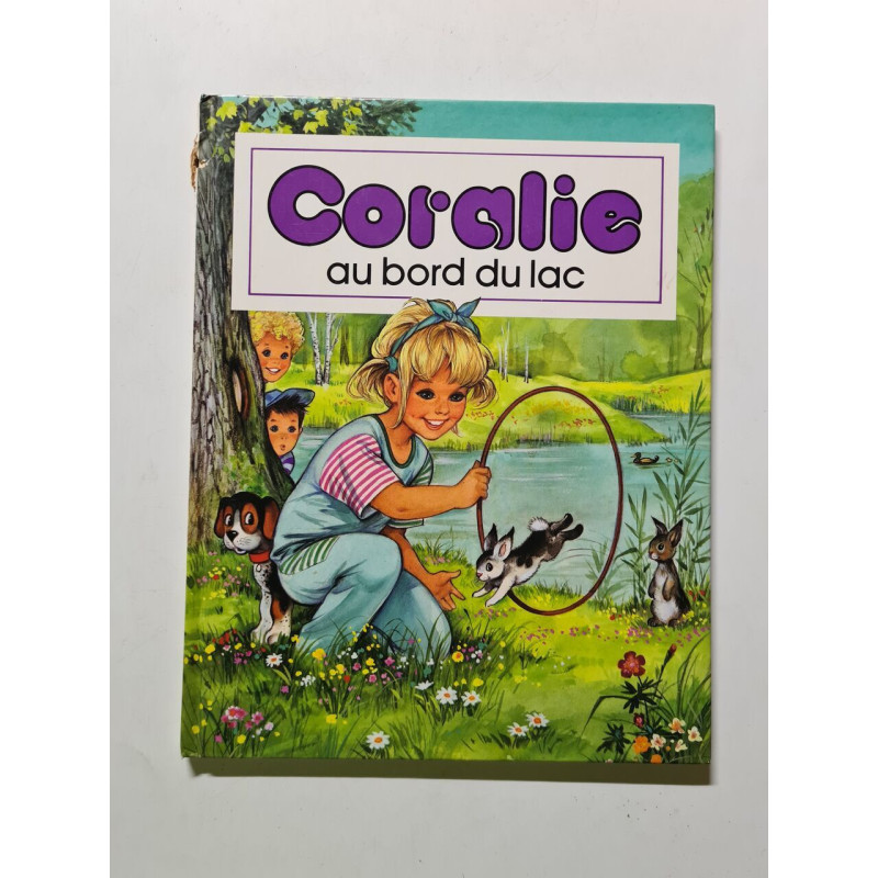 Coralie au bord du lac