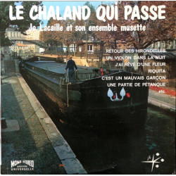 Le Chaland Qui Passe