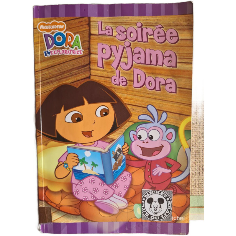 La soirée pyjama de Dora