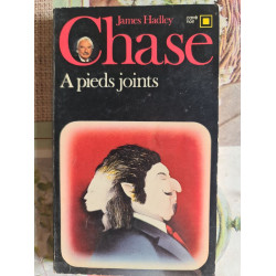 A pieds joints