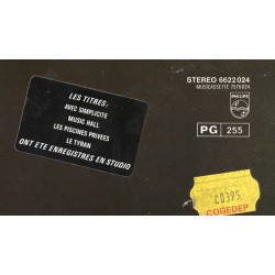 Au Palais Des Congres Avec Simplicité