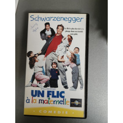 Vhs - Un flic à la maternelle