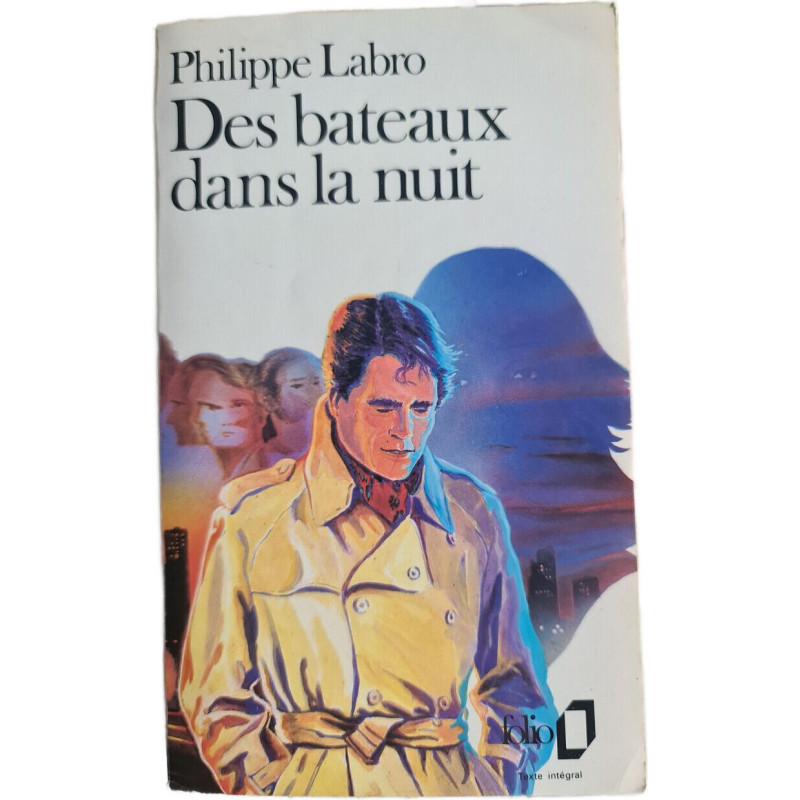Des bateaux dans la nuit