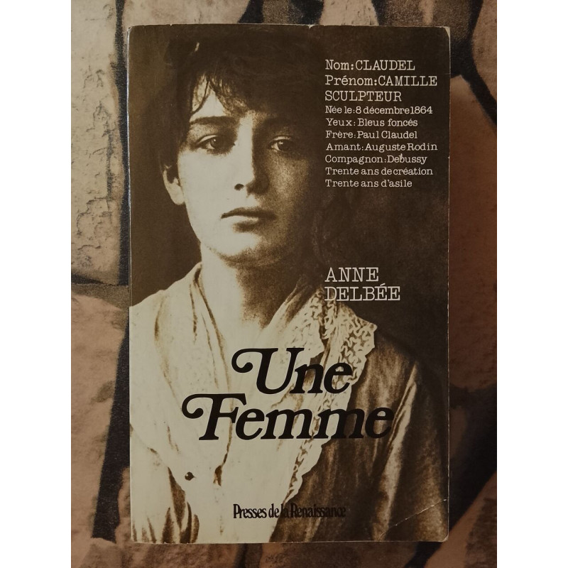 Une femme