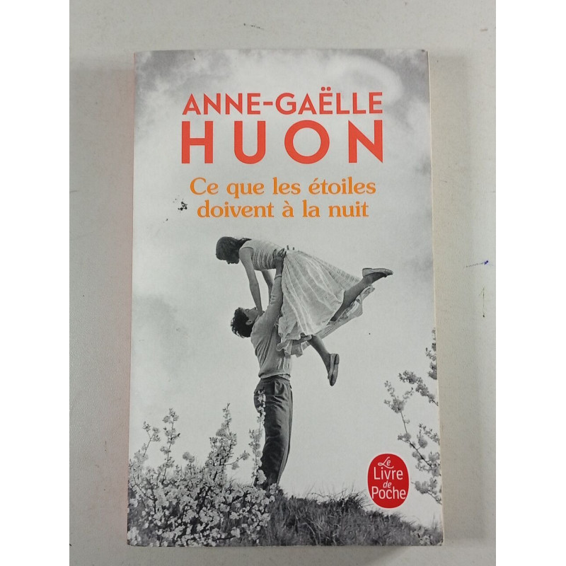 Ce que les étoiles doivent à la nuit
