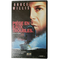 VHS - Piège en eaux troubles. (Striking Distance)