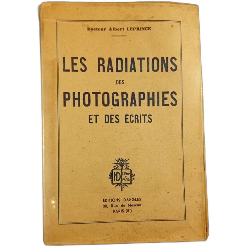Les radiations des photographies et des écrits