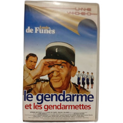 Le gendarme et les gendarmettes